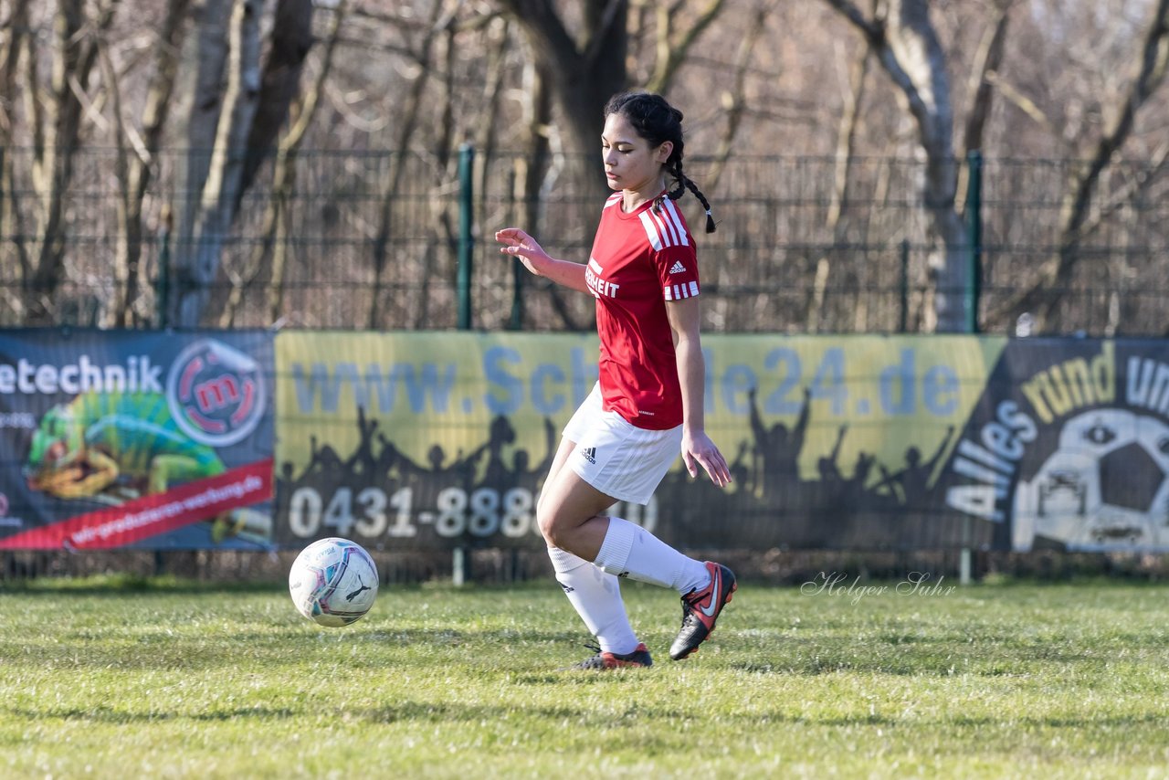 Bild 126 - F Rot Schwarz Kiel - SV Henstedt Ulzburg 2 : Ergebnis: 1:1